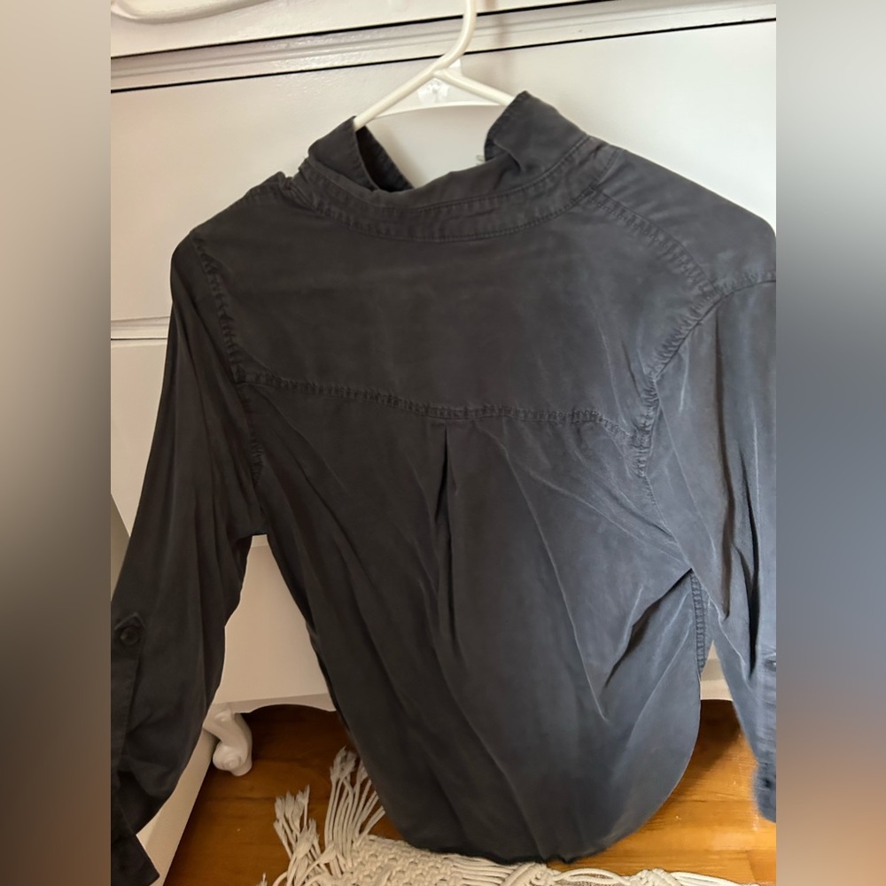 Button up - Picture 6 of 6